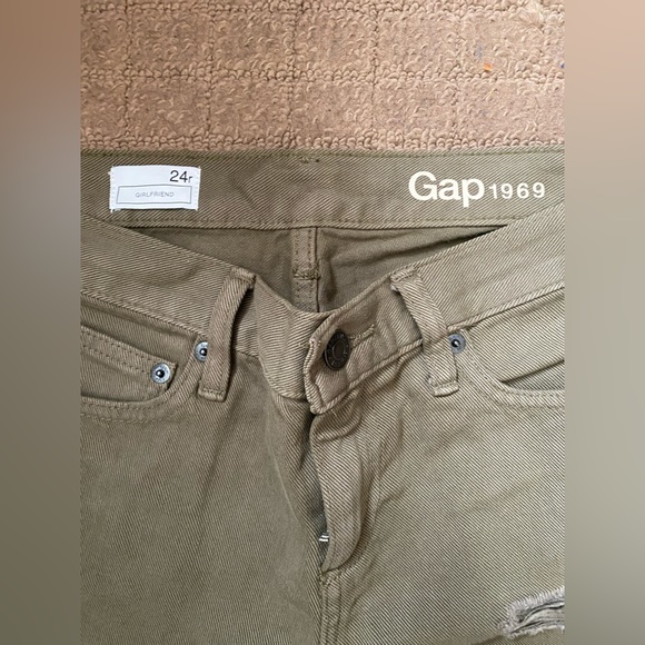 Gap girlfriend distressed jeans - Picture 4 of 4